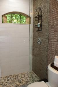 Southern Elegance Gateway