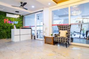 Housr Sector 43 Gurgaon Near Global Foyer Mall