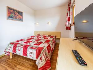 Appartements Appartement cosy 36m², 6 pers, proche pistes et commerces - FR-1-807-84 : photos des chambres