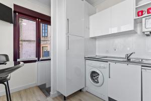 Apto San Antón frente al puerto de Llanes