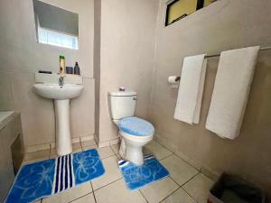 Close Curtains Maboneng