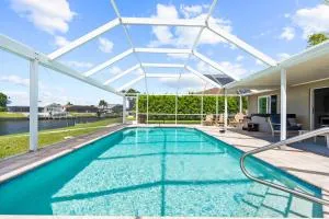 Cozy Cape Cottage Gulf Access - Waterway Estates