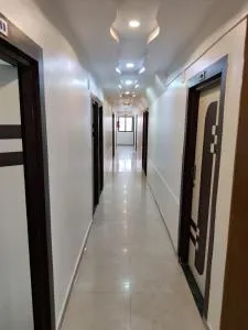 Hotel Vanya Palace - Vastral