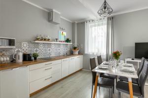 Apartamenty Wczasowa - z widokiem na góry, parkingiem, rowerownią