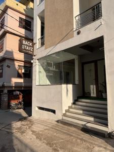 Back Stayz Laxman Jhula