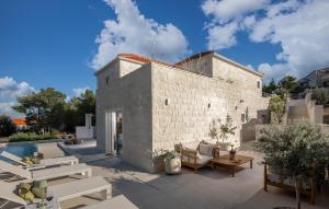 Stunning Home In Splitska