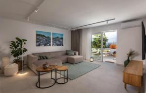 Stunning Home In Splitska