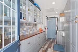 Tranquility Starfish Suite - Oceanfront Paradise!