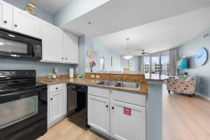 Stunning Resort 11th Fl Pool & Gulf View King Suite Across From Beach