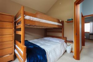 BigWhite Ski In-Out Chalet w Priv HotTub & Garage