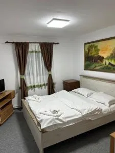 Nova Montan Azuga - 阿祖加