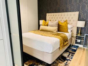 KMaya at Ellipse Waterfall