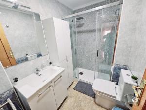 Julia playa los locos apartamento