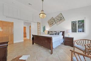 Charming 2-BR space in Hollywood