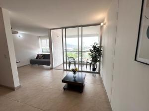 LP 903 Amplio & belleo apto AC WiFi Parking