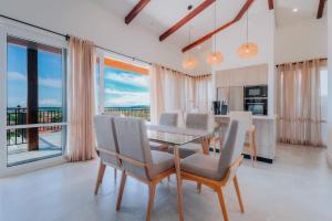 Spacious Bright & Airy Penthouse G at Playa Venao