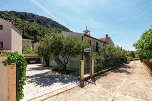 Apartments Franka - 3hvězdičkové hotely ve městě Klek