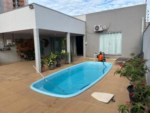 Casa Mobiliada com Piscina
