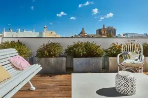 Casa Boutique San Bernardo, con jacuzzi y parking privado. - Montequinto