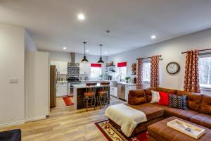 Convenient Fairbanks Guest Suite with Grill!