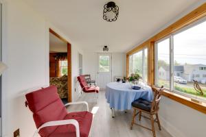 Waterfront Cottage - 17 Mi to Acadia Ntnl Pk!