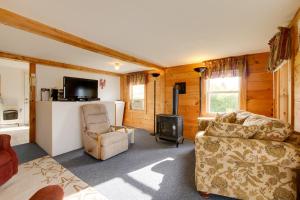 Waterfront Cottage - 17 Mi to Acadia Ntnl Pk!