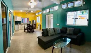 Tranquil Beachside Family Retreat Shared Pool & Parking - Tlachicón