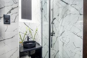 Top Central Location - Modern Luxury