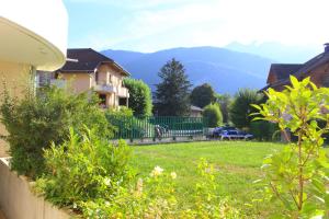 Appartements Appartement T3 classe trois etoiles au calme de plain-pied au centre Doussard avec vue sur montagne, lac Annecy a proximite : photos des chambres