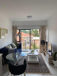 Tranquil bryanston apartment