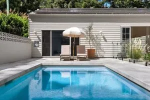 Casa Nomad - stylish 6 BR villa with pool & sauna - Newrybar