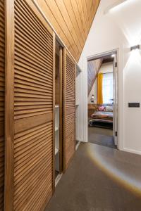 Двоповерховий апартамент у котеджі Freeman-3b з грилем та альтанкою - СВІТЛО Є ЗАВЖДИ