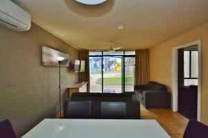 Riverview Holiday Apartment 108 - Kalbarri WA