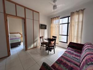 FLAT EM FRENTE A PRAIA SANTOs