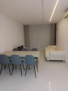 T1 da Marília fonte frances , terceiro piso a esquerda - Ilhas do Barlavento