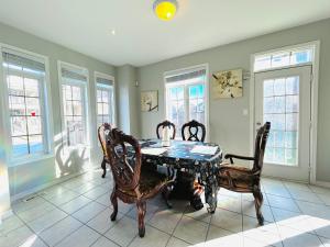 Spacious 5BR Home for Families & Business Travelers