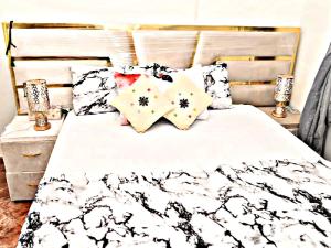 Luxury 3-bedroom apartments 5-min to the Airport