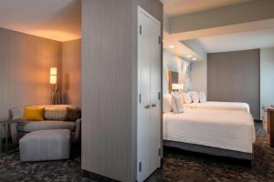 Courtyard by Marriott Calgary South