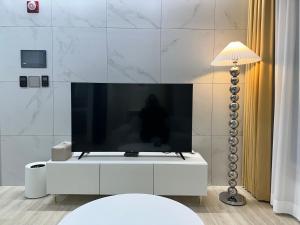 The November Stay Guri Station