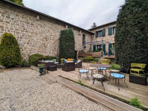 B&B / Chambres d'hotes Sejournez en Ferme avec Piscine, Tennis, Chevaux et Parking Securise - FR-1-582-518 : photos des chambres
