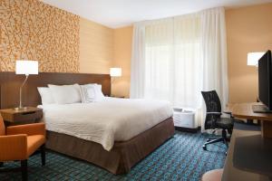 King Room room in Fairfield Inn & Suites by Marriott Athens