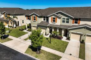 Amazing 4 bedroom house near Disney