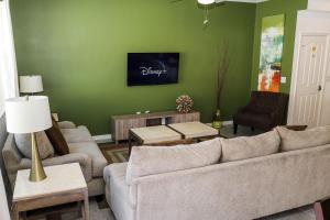 Amazing 4 bedroom house near Disney