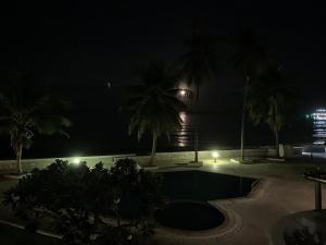 2 Bedder Beach Front Condo in Prime Location