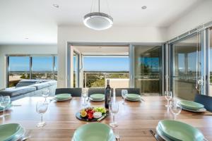 Ocean Views, Spacious, Extra Studio, Pet Friendly