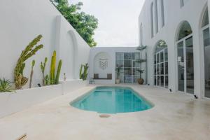Close to Jimbaran Beach, 3BR with Private Pool