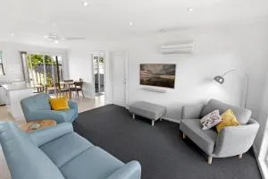 Sea Breeze - Eagle Point