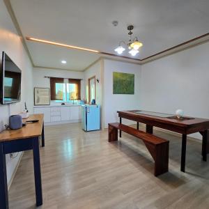 Wind Jeju Cafe & Pension