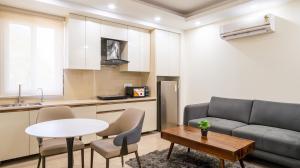 Housr Sector 43 Gurgaon Near One Horizon Centre