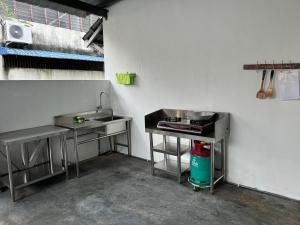 Sevenseas Saroja Homestay